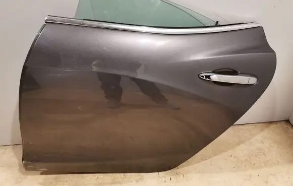 Maserati Ghibli Rear door 670030261