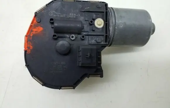 Mercedes-Benz E W211 Wiper motor A2118204842