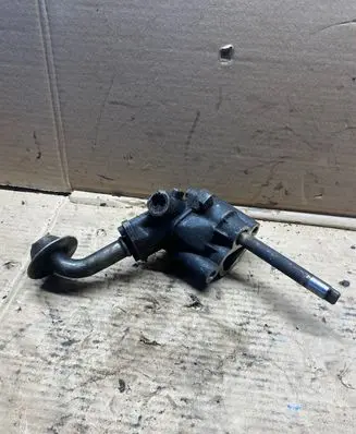 Volkswagen Golf II Oil pump 026115153