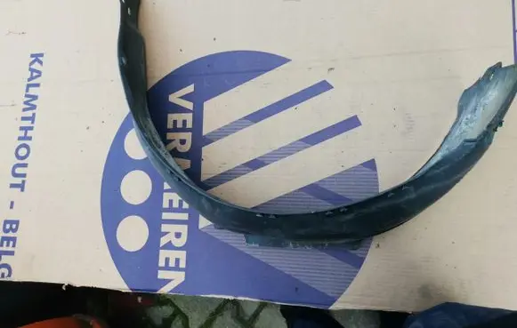 Subaru Impreza I Front wheel arch liner splash guards 