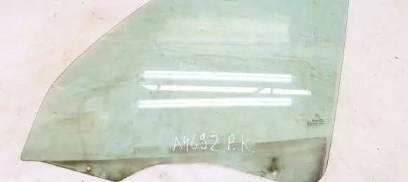 Citroen Xsara Picasso Front door window glass four-door