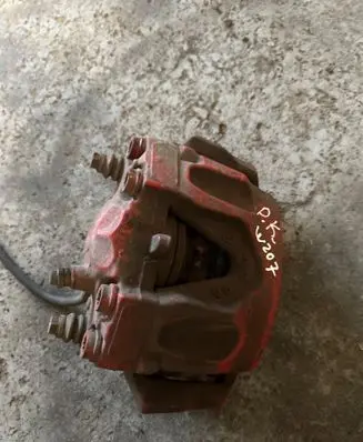 Front brake caliper