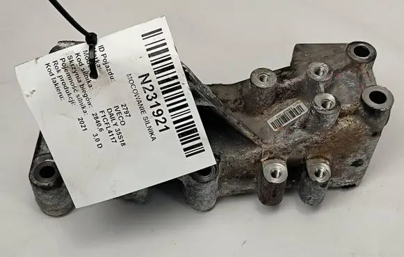 Iveco Daily 35 - 40.10 Engine mounting bracket 504327322