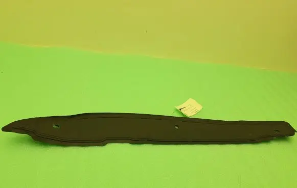 Maserati Levante Fender end trim 670032468
