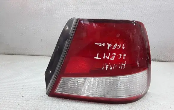 Hyundai Accent Rear/tail lights R92402252