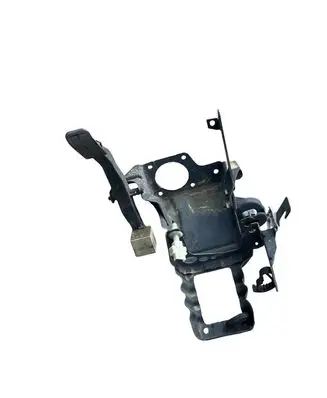 Volkswagen Caddy Pedal assembly 6K1937582A
