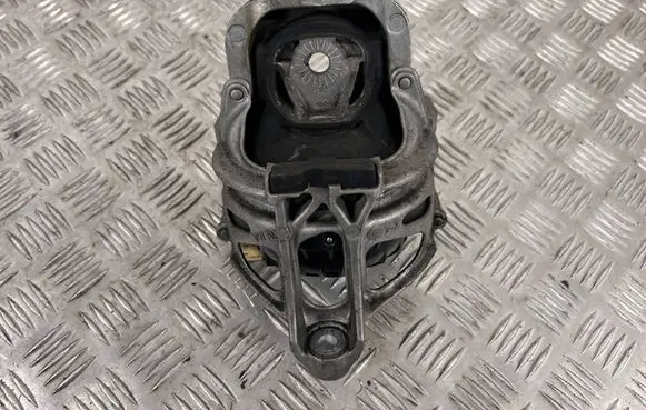 Audi Q5 SQ5 Engine mount bracket 4M0199372B