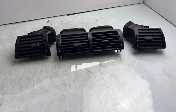 BMW 3 E46 Dash center air vent grill 8361895 8363199