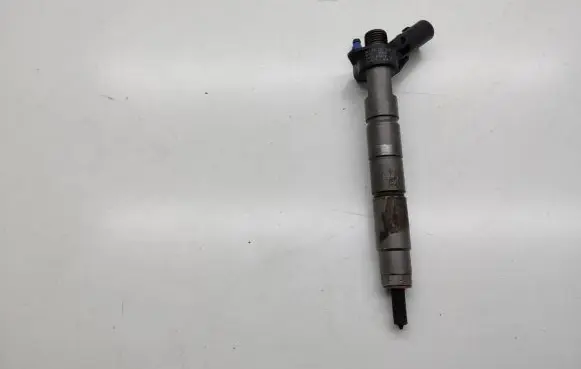 Mercedes-Benz E W213 Fuel injector 0445117048