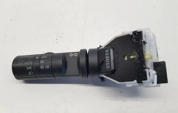 Nissan Qashqai Indicator stalk 144259320SD nr8911