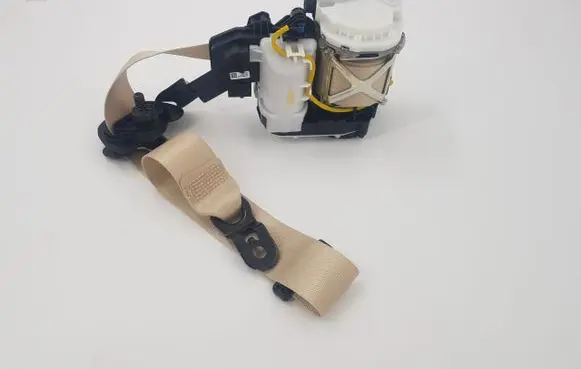 BMW 7 G70 Front seatbelt 7469952 746995272117469952
