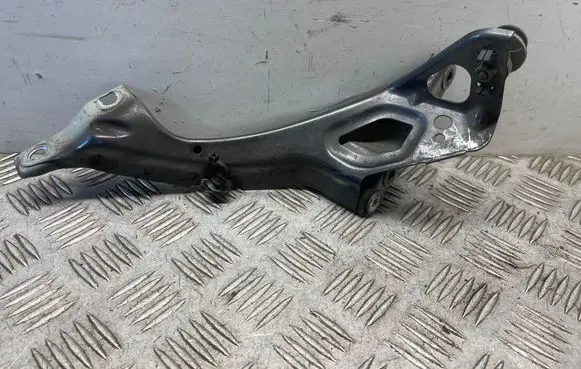 Audi A6 S6 C7 4G Fender mounting bracket 4G0821135A 4G0805815