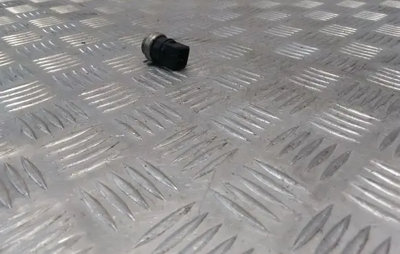 Renault Megane II Coolant temperature sensor 7700105087