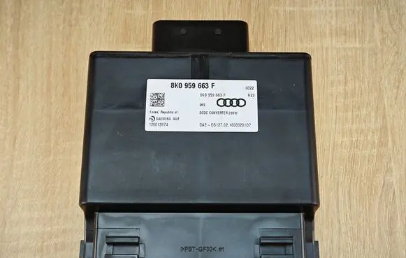 Audi A7 S7 4G Voltage converter/converter module 8K0959663F