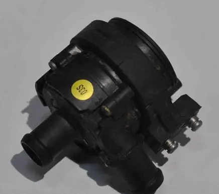 Audi A3 S3 8V Electric auxiliary coolant/water pump 5Q0121599M