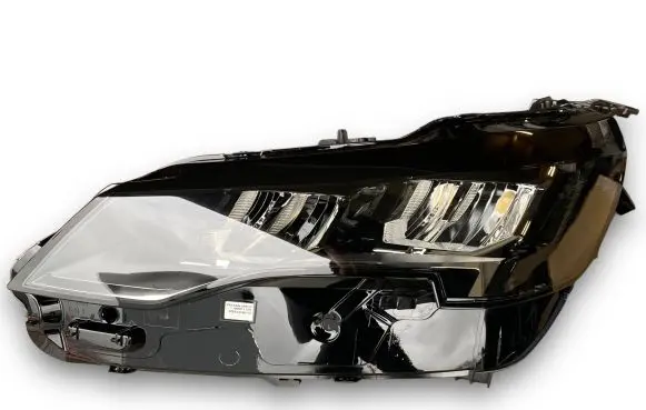 Peugeot 3008 II Headlight/headlamp 1675889580