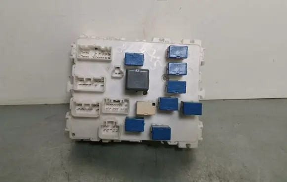 Suzuki SX4 S-Cross Fuse module AA1A4881