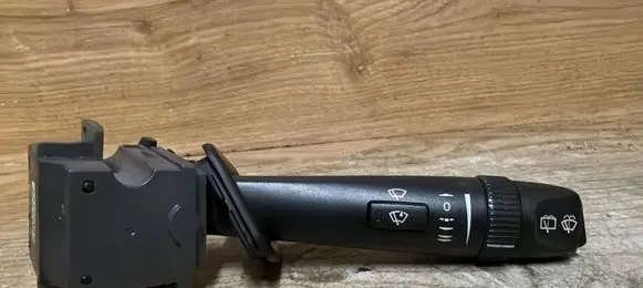 Volvo V70 Wiper control stalk 30768101