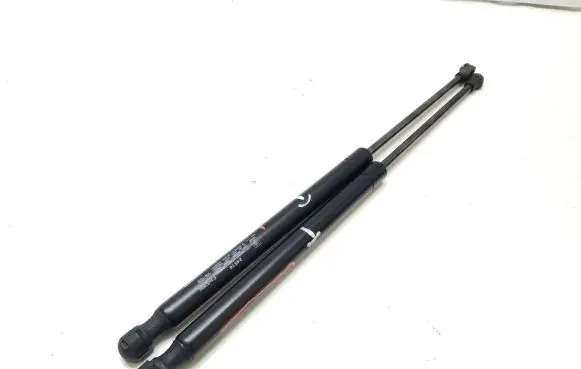 Volkswagen Golf V Shock absorber/damper mounting bracket 24516