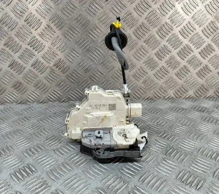 Audi A4 S4 B9 8W Rear door lock 4G0839016F