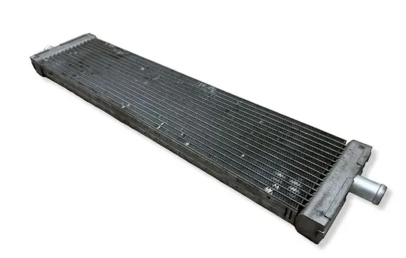 Volkswagen Touareg II Coolant radiator 7P0121212A 450177 V3368001