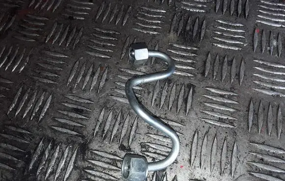 Nissan Qashqai Fuel injector supply line/pipe 