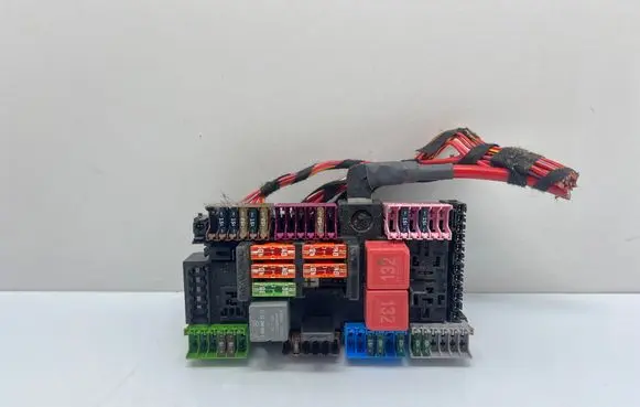 Mercedes-Benz C W205 Fuse module A2139068801