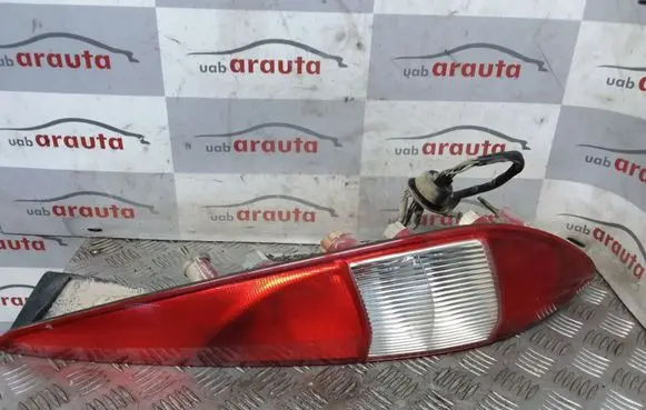 Ford Mondeo Mk III Rear/tail lights 1S7113404C