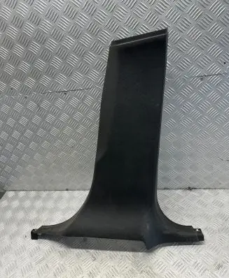 (B) pillar trim (bottom)