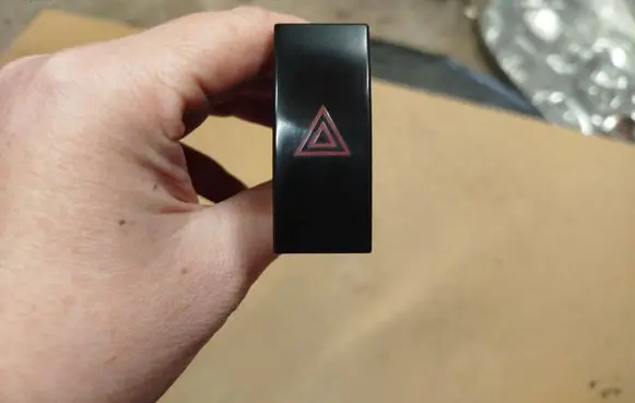 Suzuki Forenza Hazard light switch 