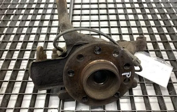 Opel Zafira B Front wheel hub spindle knuckle 