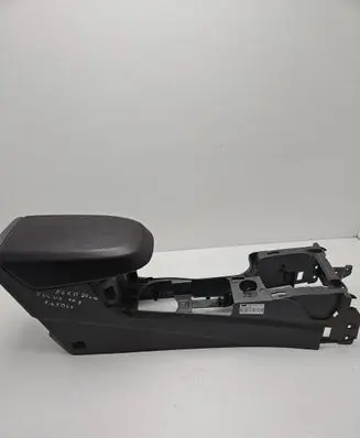 Ford Focus Center console 8M51R045M62