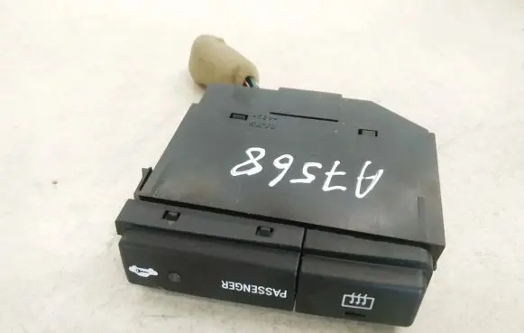 Windscreen/window heater switch
