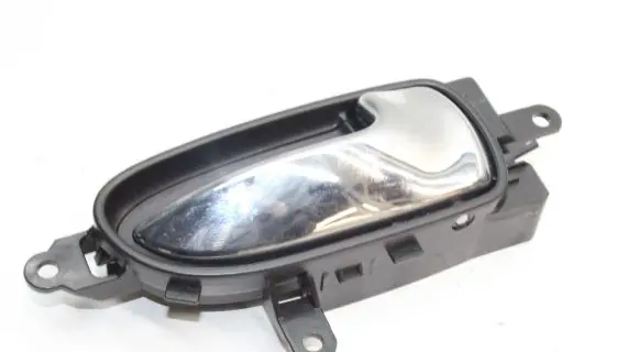 Nissan Leaf I (ZE0) Rear door interior handle