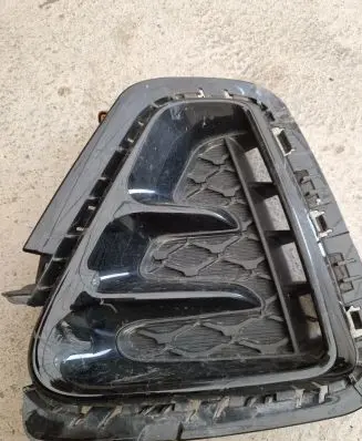 Front bumper lower grill