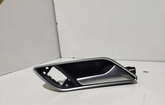 Audi A3 S3 8V Front door interior handle 8V3837020B