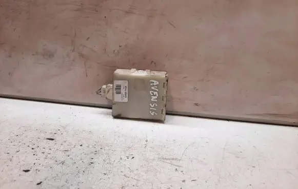 Toyota Avensis T250 Door control unit/module 8974105070 73668012