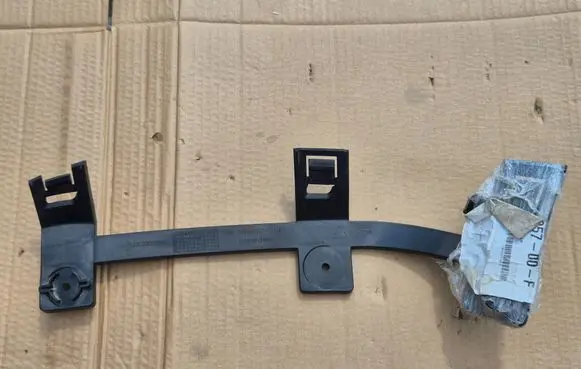 Tesla Model X Headlight/headlamp mounting bracket 104695700F