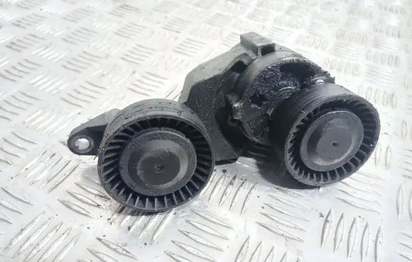 Volvo XC90 Alternator belt tensioner 