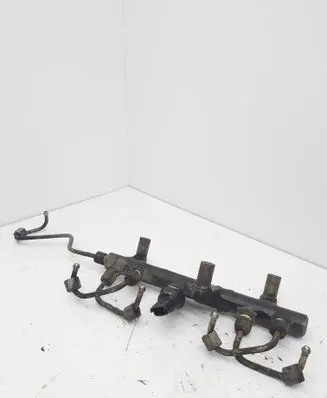 Citroen C5 Fuel main line pipe