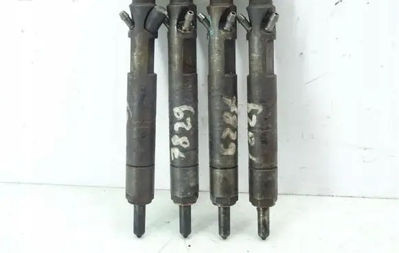 Ford Focus C-MAX Fuel injectors set 