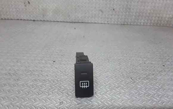 Hyundai Matrix Windscreen/window heater switch 9371017000