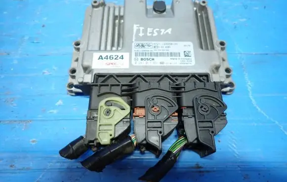 Ford Fiesta Engine control unit/module AV21-12A650-HH 0281017931