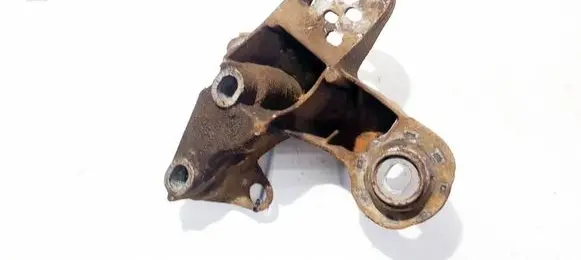 Audi A4 S4 B5 8D Engine mounting bracket 4b0199352a