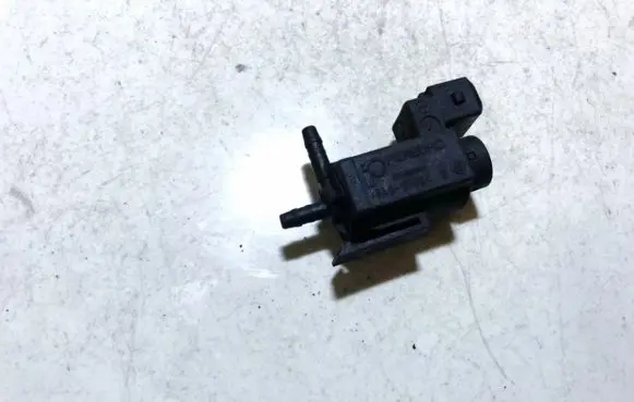 Volvo V70 Turbo solenoid valve 30611668 72224010