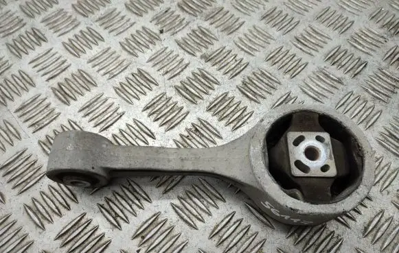 Volkswagen Polo V 6R Engine mount bracket
