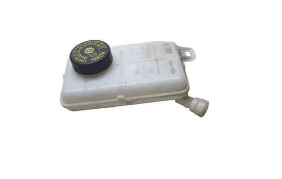 Brake fluid reservoir