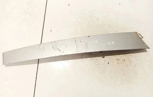 Skoda Superb B5 (3U) Front door glass trim molding 3b0837901