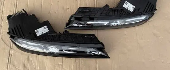 BMW 7 G70 Headlights/headlamps set 9879936 9879935 1264C24000000