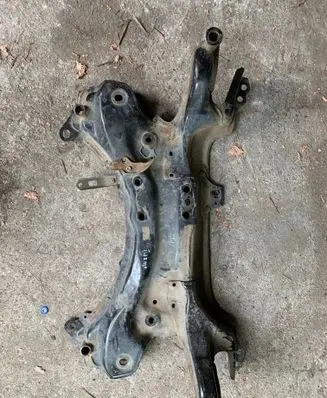 Toyota Auris 150 Front axle beam 